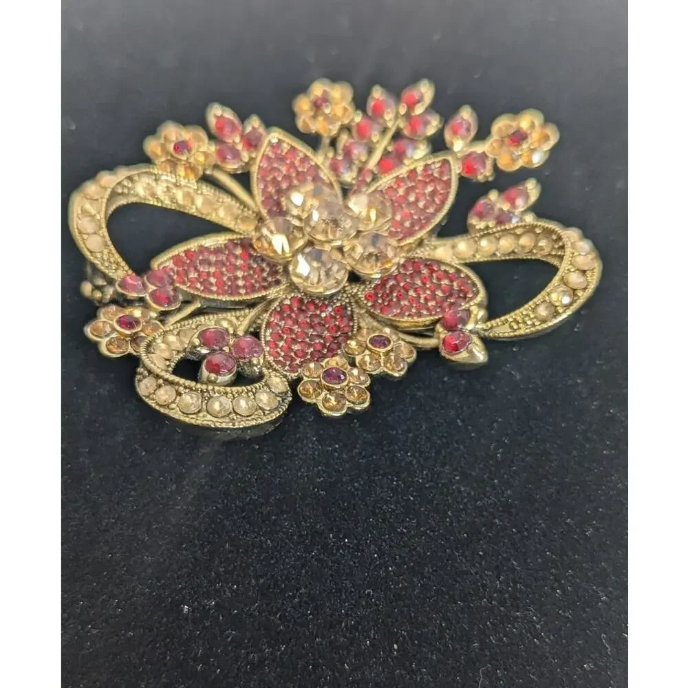 Avon 35th year Anniversary signed Brooch pin Gold Tone ruby red rhinestones 2006